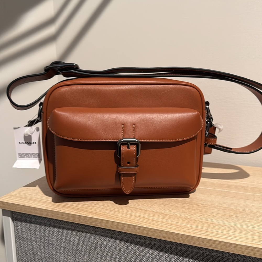 NWT Authentic .Coach crossbody bag Brown Leather Belt Bag QB/Tan color 🤩